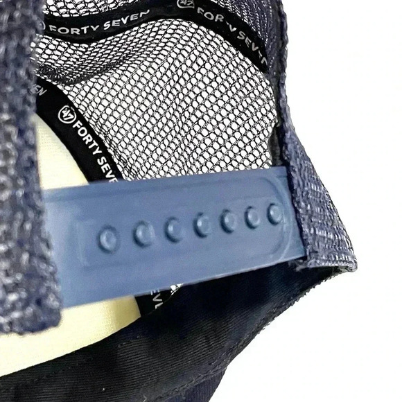 Ladies Women NHL Hockey Cap Hat ‘47 Captain SnapBack Sequins New - Picture 9 of 10